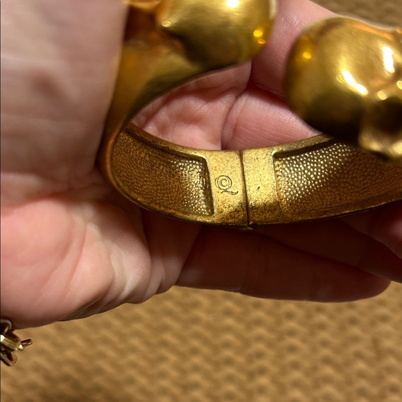 Alexander McQueen Gold Skull Bracelet - Picture 4 of 5